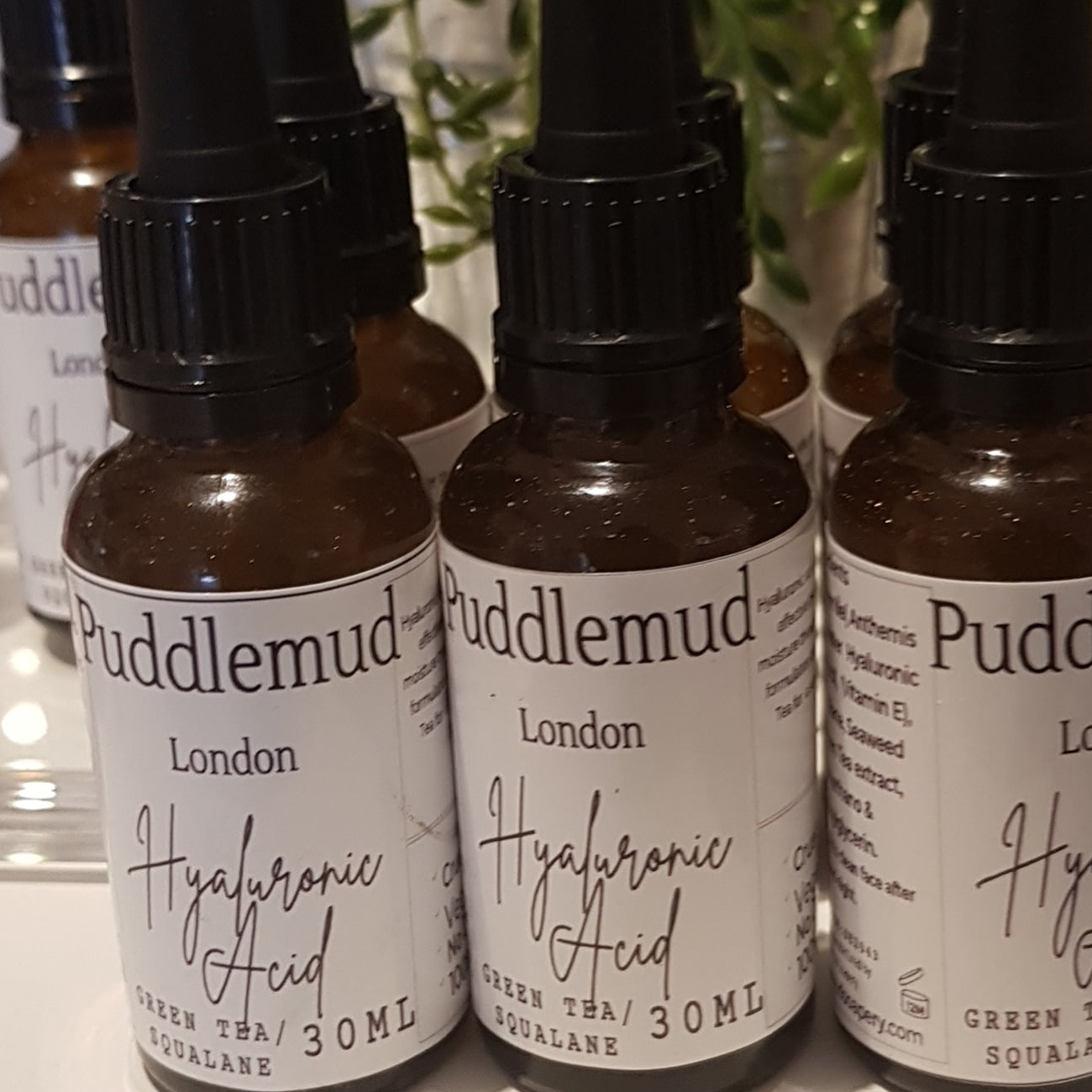 Hylaronic acid serum